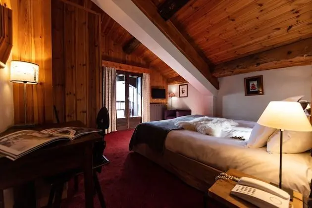 Standard Tek Büyük Yataklı Oda