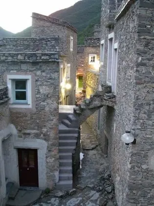 Ev, 1 Büyük (Queen) Boy Yatak