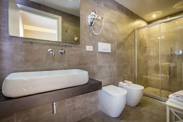 Standard Tek Büyük Yataklı Oda, Bahçe Manzaralı