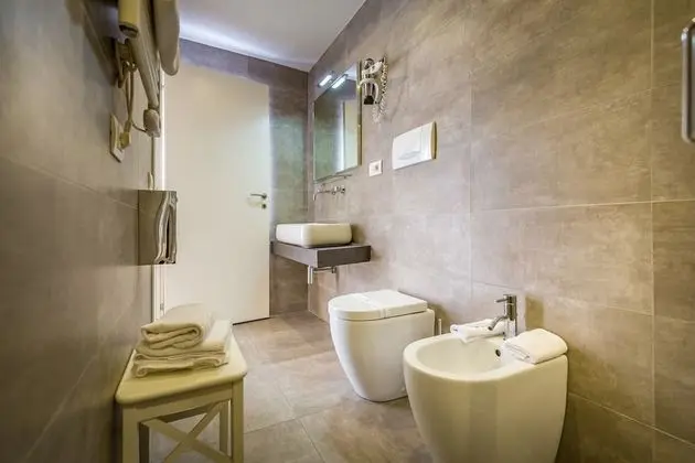 Standard Tek Büyük Yataklı Oda, Bahçe Manzaralı