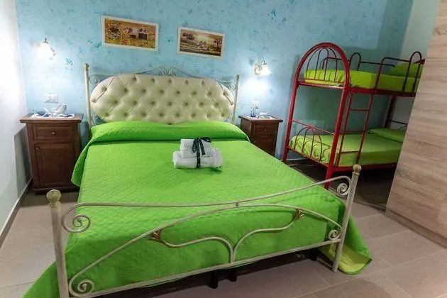 Dört Kişilik Oda