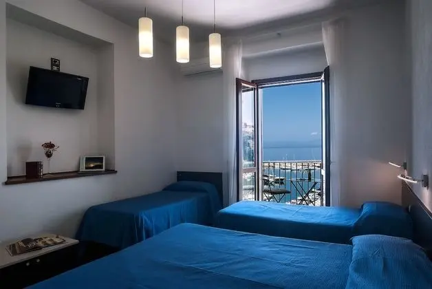 Panoramic Dört Kişilik Oda, Deniz Manzaralı