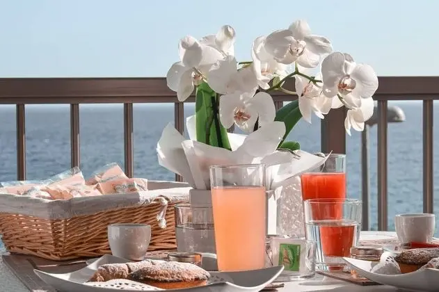 Deluxe Oda, Balkon, Deniz Manzaralı