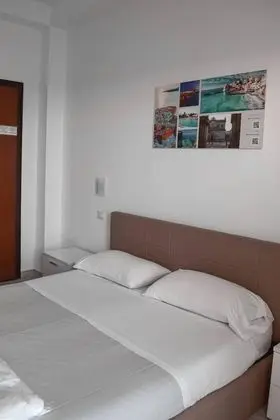 Deluxe Tek Büyük Yataklı Oda, Kısmi Deniz Manzaralı