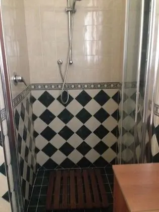 Business Tek Büyük Yataklı Oda
