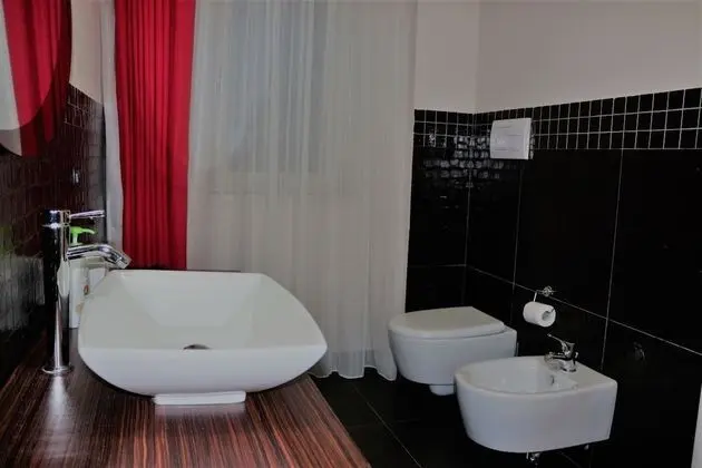 Tek Büyük Yataklı Oda, Sigara İçilmez