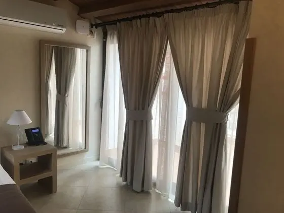 Tek Büyük Yataklı Oda, 1 Çift Kişilik Yatak (Mansarda)