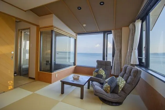 Luxury Oda