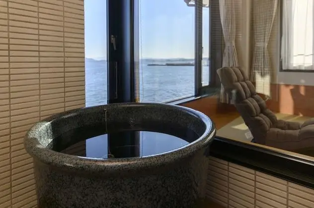 Luxury Oda