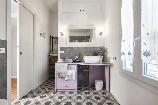 Tek Büyük Yataklı Oda, Balkon