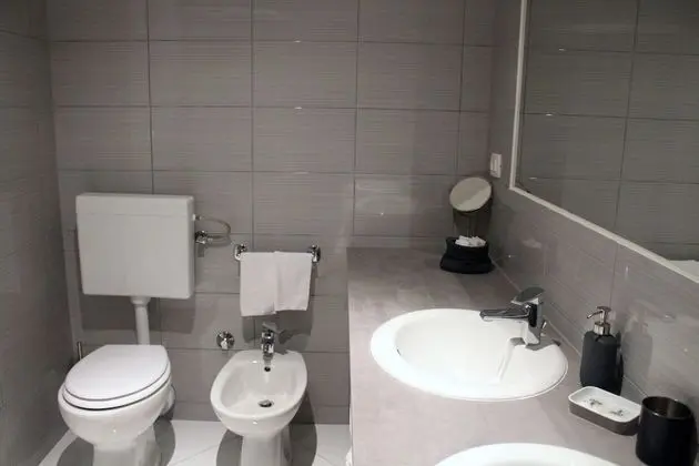 Junior Süit, Veranda