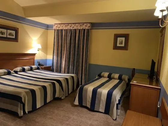 Üç Kişilik Oda (2 adults and 1 child)