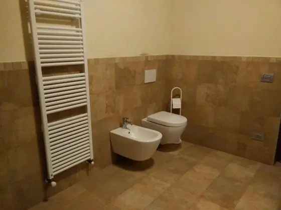 İki Ayrı Yataklı Oda, 2 Tek Kişilik Yatak, Ortak Banyo