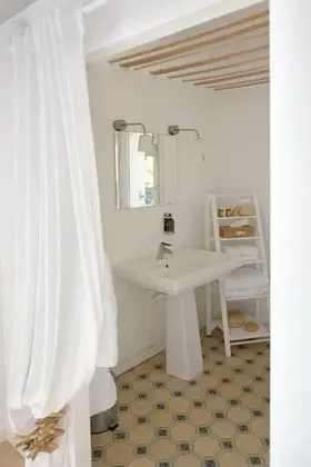 Panoramic Tek Büyük Yataklı Oda, Banyolu/Duşlu, Deniz Manzaralı (Le Pêcheur)