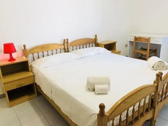 Apart Daire, 2 Yatak Odası, Küçük Mutfak