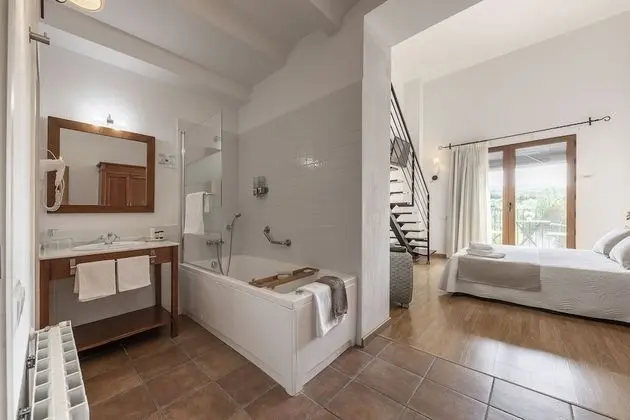 Junior Tek Büyük Yataklı Oda, Sıcak Su Küveti, Dağ Manzaralı