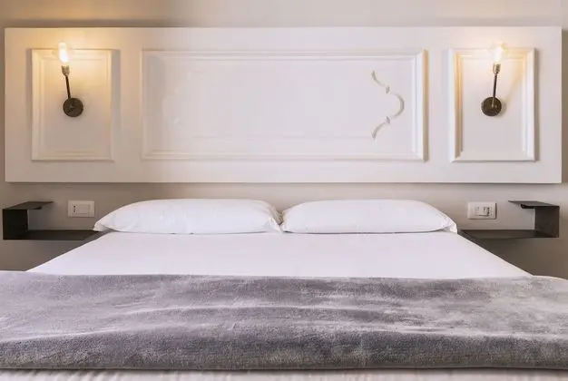 Classic Tek Büyük Yataklı Oda