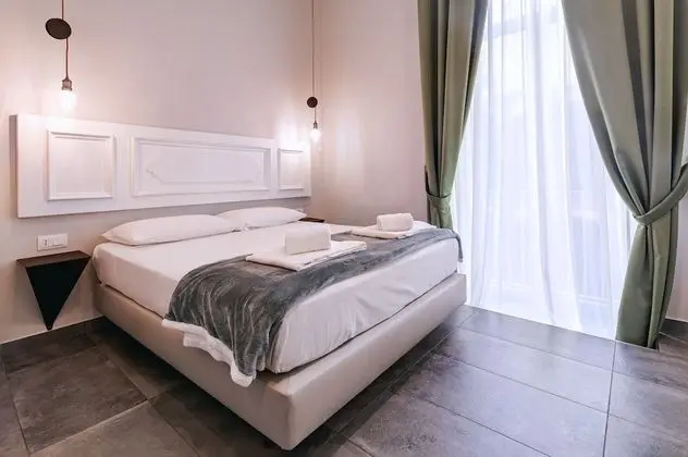 Classic Tek Büyük Yataklı Oda