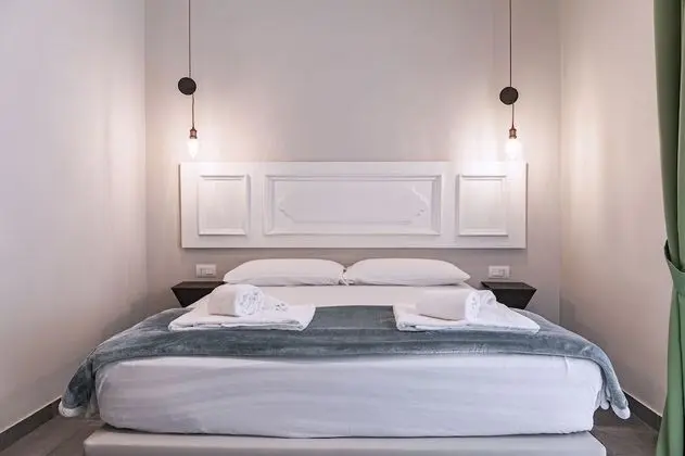 Classic Tek Büyük Yataklı Oda