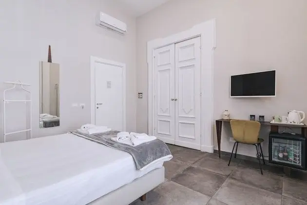 Classic Tek Büyük Yataklı Oda