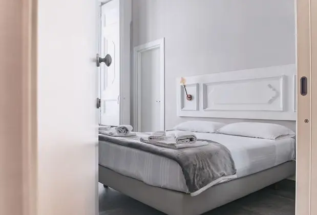 Classic Tek Büyük Yataklı Oda