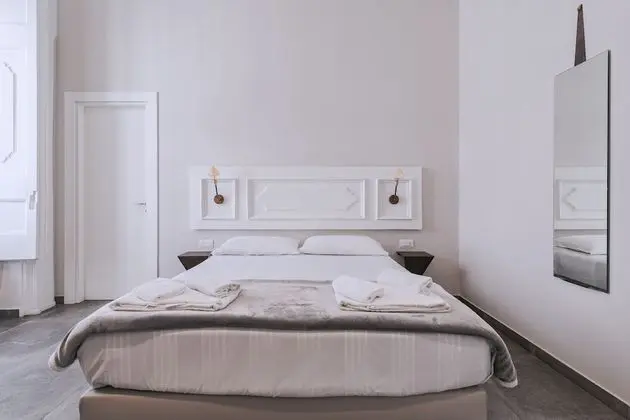 Classic Tek Büyük Yataklı Oda