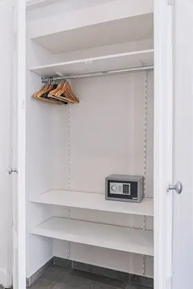 Classic Tek Büyük Yataklı Oda