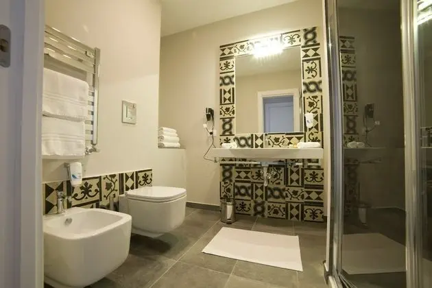 Classic Tek Büyük Yataklı Oda