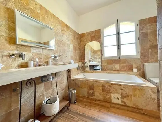 Deluxe Tek Büyük Yataklı Oda, Bahçe Manzaralı