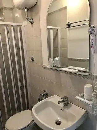 Büyük Yataklı Tek Kişilik Oda, 1 Tek Kişilik Yatak