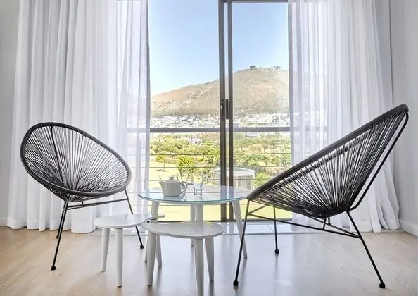 Tek Büyük Yataklı Oda, Dağ Manzaralı