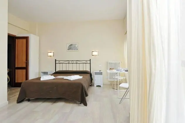 Tek Büyük Yataklı Oda, Balkon