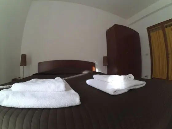 Büyük Yataklı Tek Kişilik Oda, Ortak Banyo