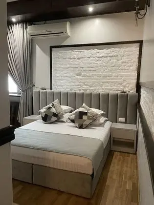 Tek Büyük Yataklı Oda