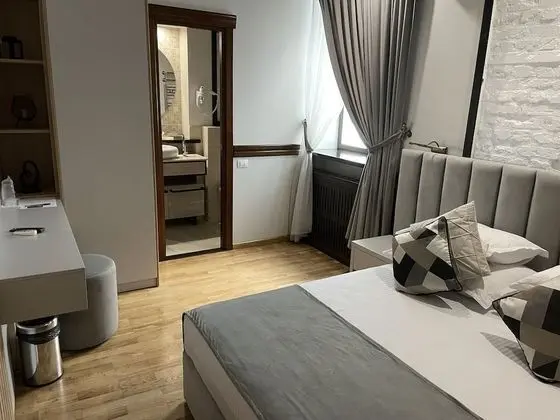 Tek Büyük Yataklı Oda