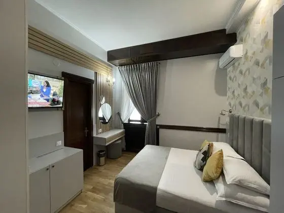Tek Büyük Yataklı Oda