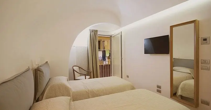 Standard Tek Büyük veya İki Ayrı Yataklı Oda