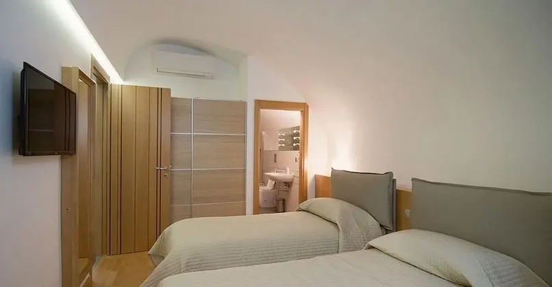 Standard Tek Büyük veya İki Ayrı Yataklı Oda