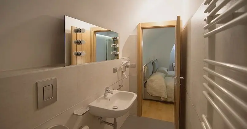 Standard Tek Büyük veya İki Ayrı Yataklı Oda