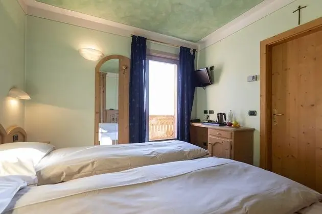 Standard Tek Büyük veya İki Ayrı Yataklı Oda, Balkon