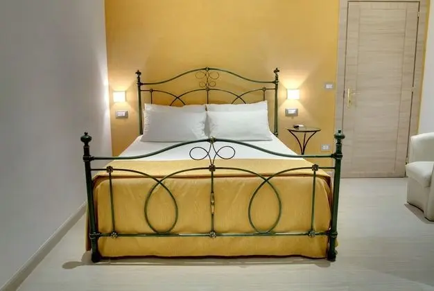 Comfort Tek Büyük Yataklı Oda