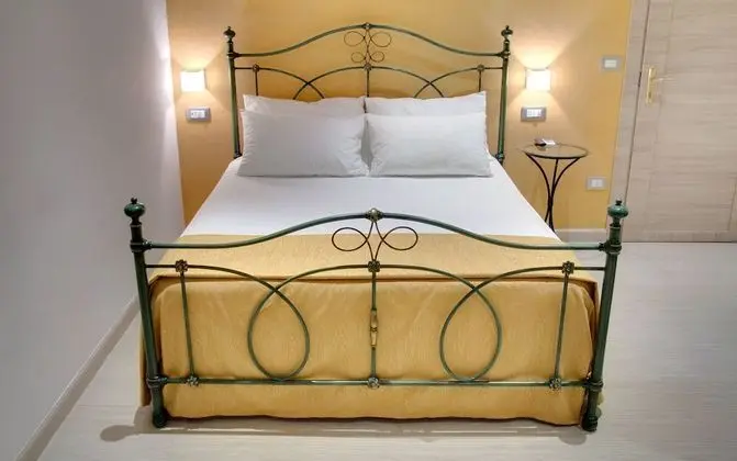 Comfort Tek Büyük Yataklı Oda