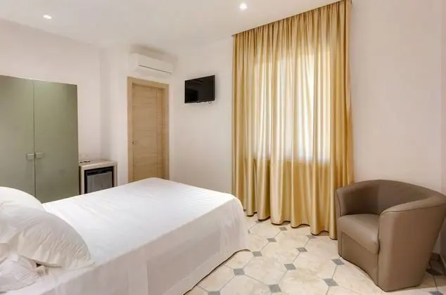 Superior Tek Büyük Yataklı Oda