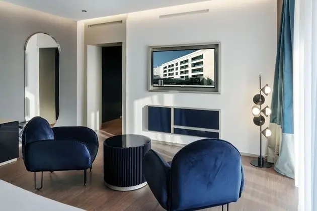 Suite Deluxe with Balcony