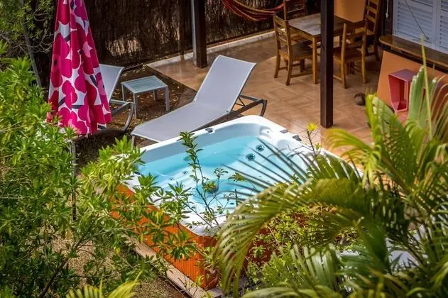 Luxury Villa, 2 Yatak Odası, Engellilere Uygun, Sıcak Su Havuzu
