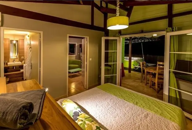 Luxury Villa, 2 Yatak Odası, Engellilere Uygun, Sıcak Su Havuzu