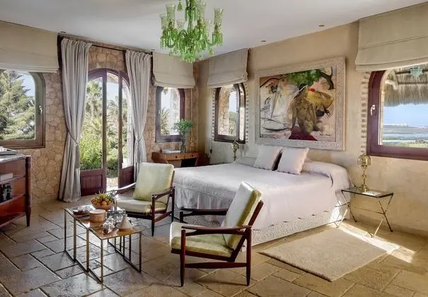 Lagoon Suite
