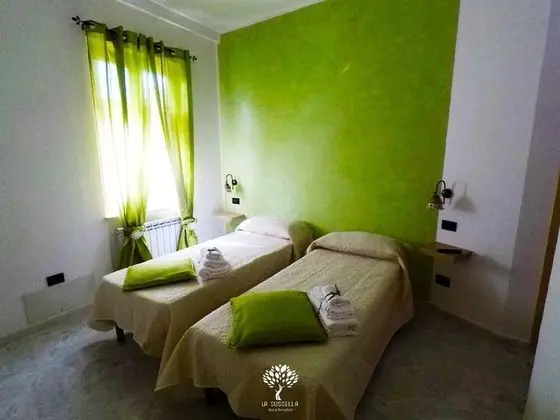 Tek Büyük veya İki Ayrı Yataklı Oda, Özel Banyo (Primula)