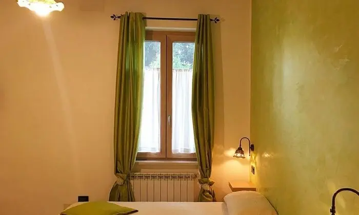 Tek Büyük veya İki Ayrı Yataklı Oda, Özel Banyo (Primula)