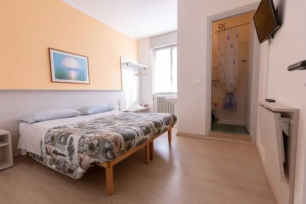 Basic Tek Büyük veya İki Ayrı Yataklı Oda